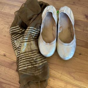 Aerosoles gold ballet flats